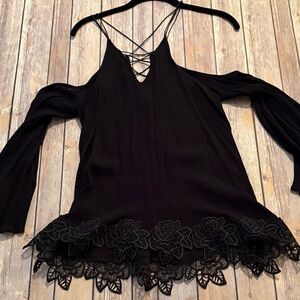 Black Lace-Hem Cold Shoulder Top with Crisscross Neck